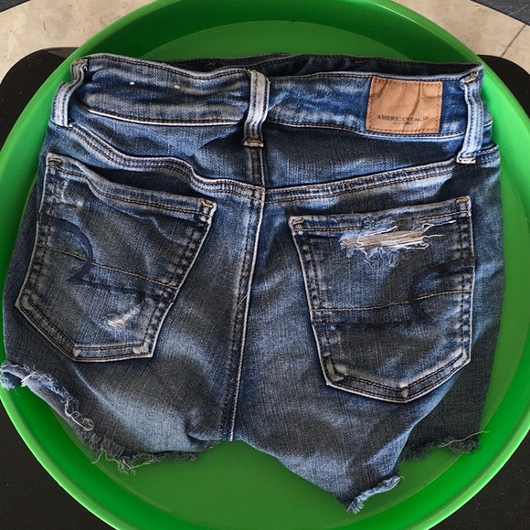 Size 0 American eagle shorts - Picture 2 of 2